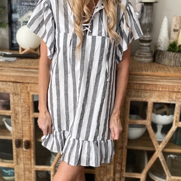 Who What Wear Striped Summer Dress -> Who What Wear Striped Summer Dress - Picture 4 of 8